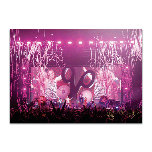 Scissor Sisters - It's 10pm... Do You Know Where Your Sisters Are? Live from the O2, London (Red 3LP Vinyl + Signed Poster)